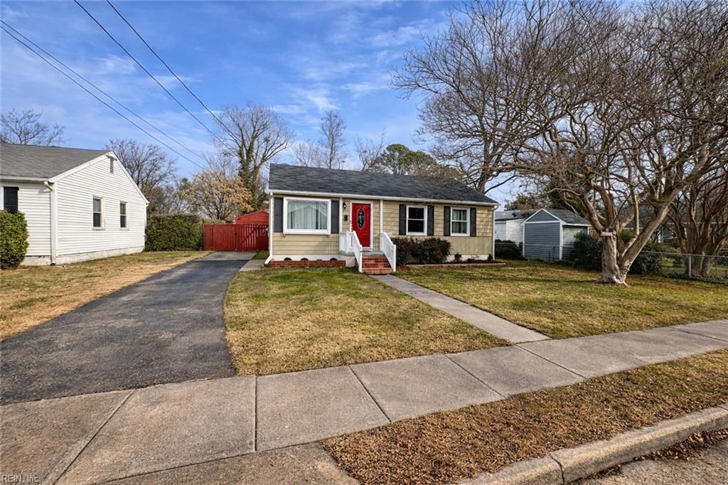 Photo of 201 Courtney Drive, Hampton, VA 23669 (MLS # 10614045)