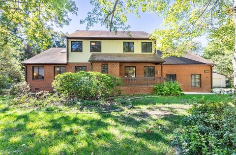 Photo of 110 Hailsham Place, Yorktown, VA 23692 (MLS # 10607426)