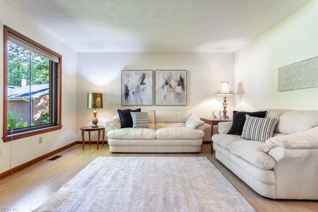 Photo of 110 Hailsham Place, Yorktown, VA 23692 (MLS # 10607426)