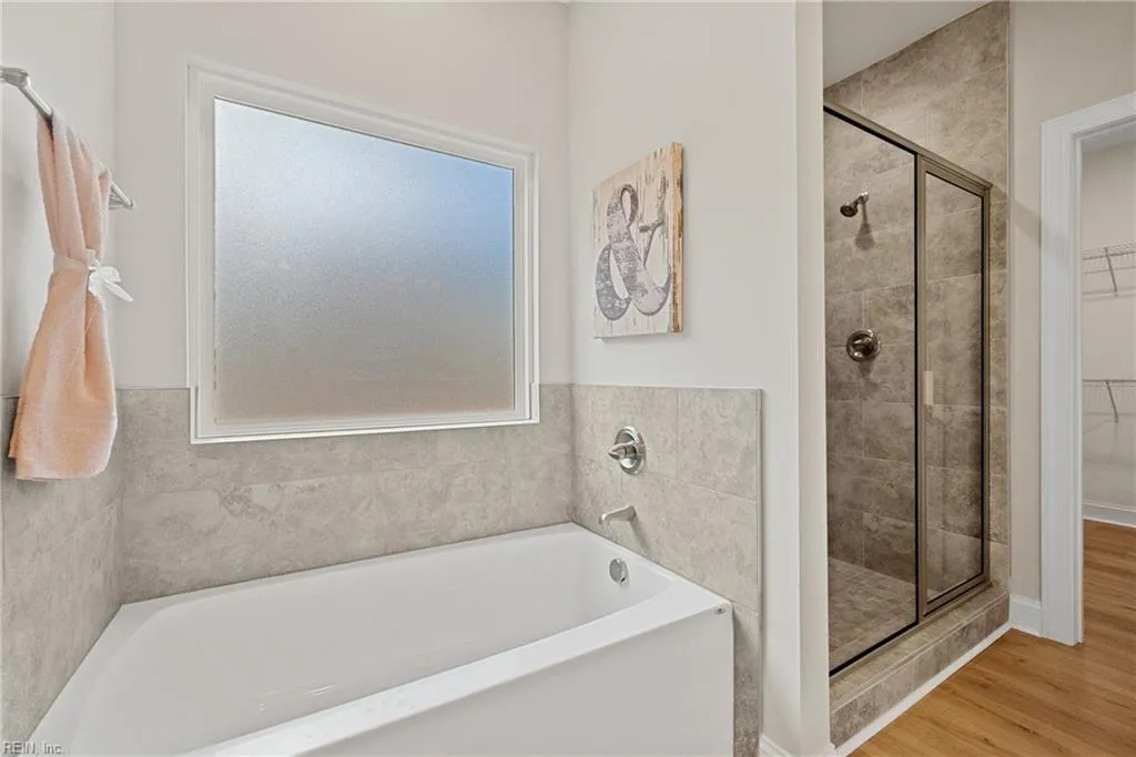 Smithfield, Virginia 23430, United States, 4 Bedrooms Bedrooms, ,3 BathroomsBathrooms,Residential,Active,212555