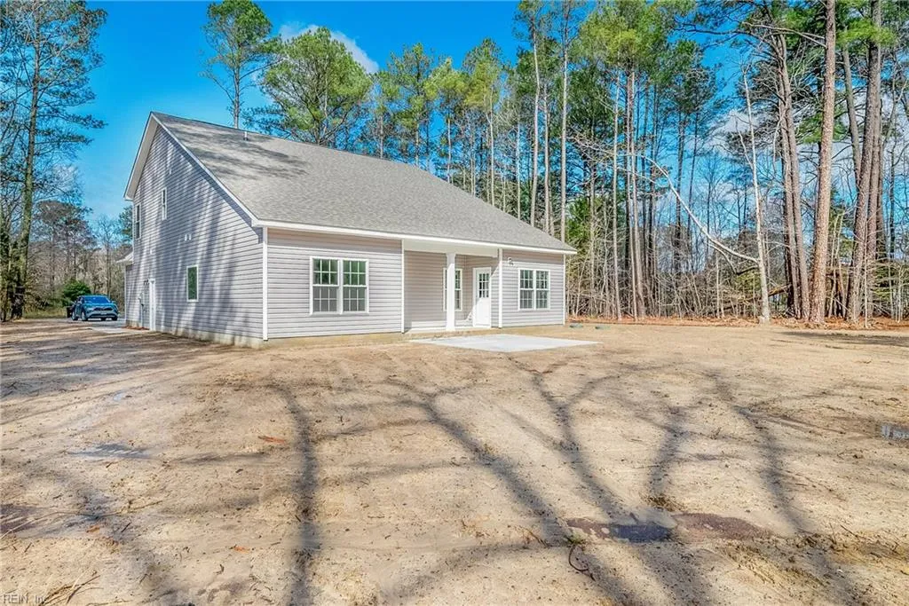 Smithfield, Virginia 23430, United States, 4 Bedrooms Bedrooms, ,3 BathroomsBathrooms,Residential,Active,212555