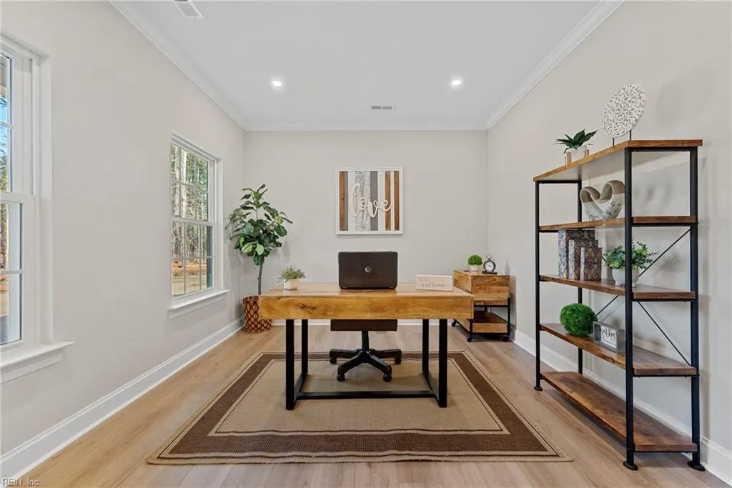 Smithfield, Virginia 23430, United States, 4 Bedrooms Bedrooms, ,3 BathroomsBathrooms,Residential,Active,212555