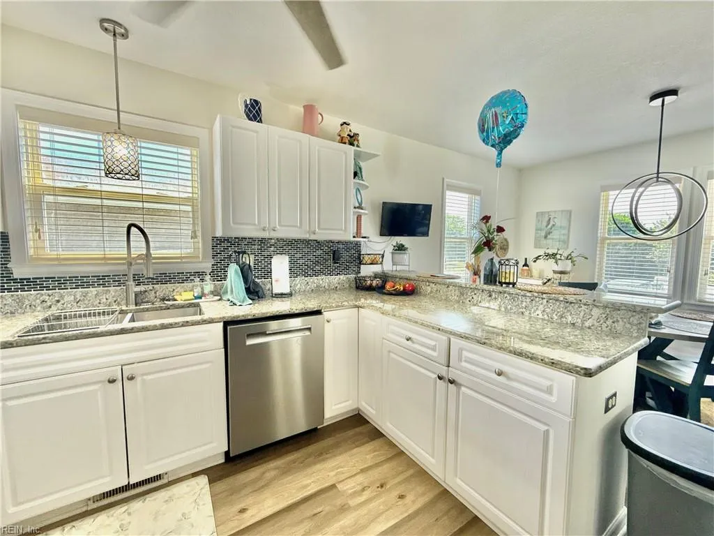 Kill Devil Hills, North Carolina 27948, United States, 3 Bedrooms Bedrooms, ,2 BathroomsBathrooms,Residential,Active,164319