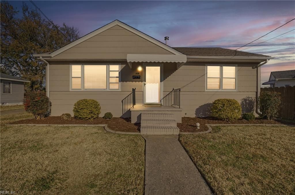 Photo of 929 Kinglet Avenue, Chesapeake, VA 23324 (MLS # 10614408)