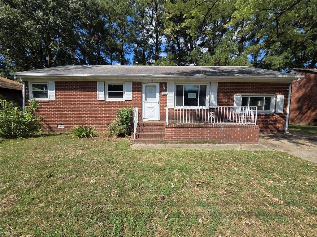 Photo of 4114 Candlewood Drive, Hampton, VA 23663 (MLS # 10656686)