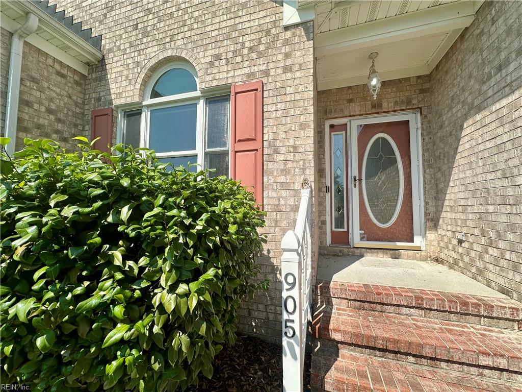 Photo of 905 Laconia Court, Virginia Beach, VA 23464 (MLS # 10652404)