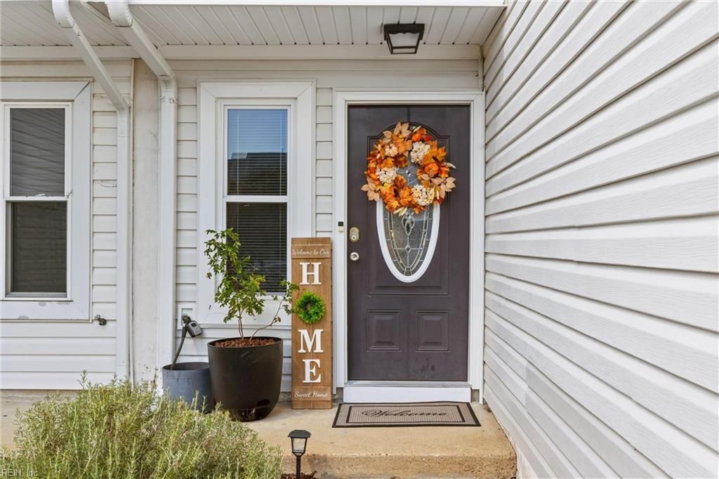 Photo of 812 Quesnel Drive, Virginia Beach, VA 23454 (MLS # 10602408)
