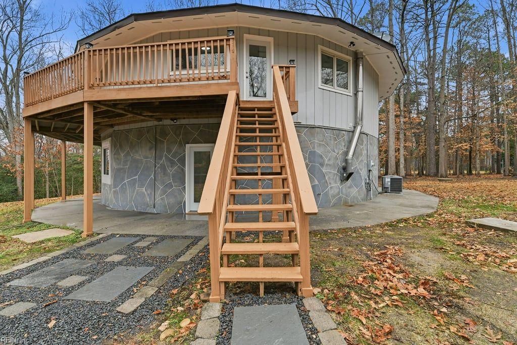 Photo of 5614 Fairfield Lane, Hayes, VA 23072 (MLS # 10617373)