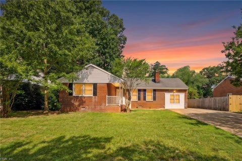 Photo of 117 Gawain Drive, Newport News, VA 23602 (MLS # 10641505)