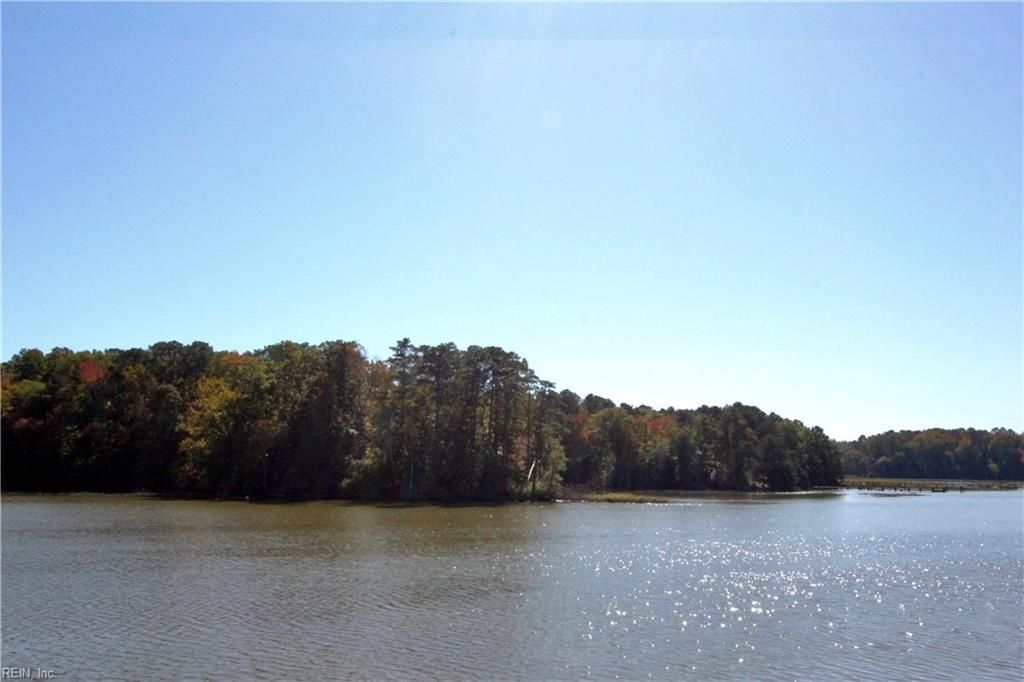 Photo of 117 Northpoint Drive, Williamsburg, VA 23185 (MLS # 10627975)