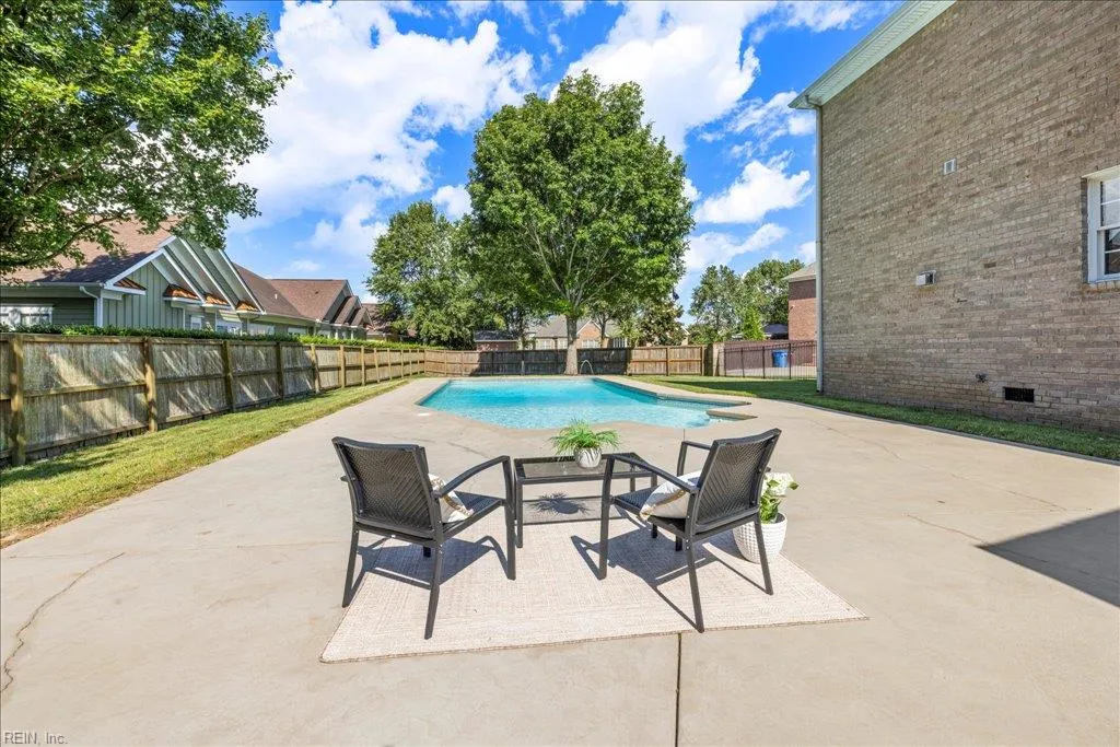 Chesapeake, Virginia 23320, United States, 4 Bedrooms Bedrooms, ,3 BathroomsBathrooms,Residential,Active,201874