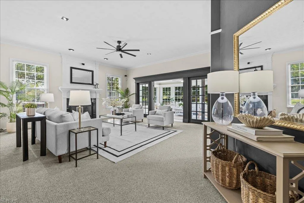 Chesapeake, Virginia 23320, United States, 4 Bedrooms Bedrooms, ,3 BathroomsBathrooms,Residential,Active,201874