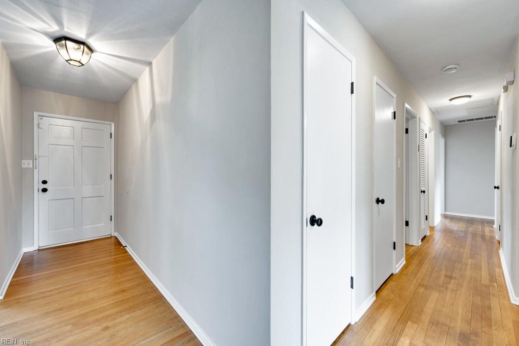 344 Gainsborough RD