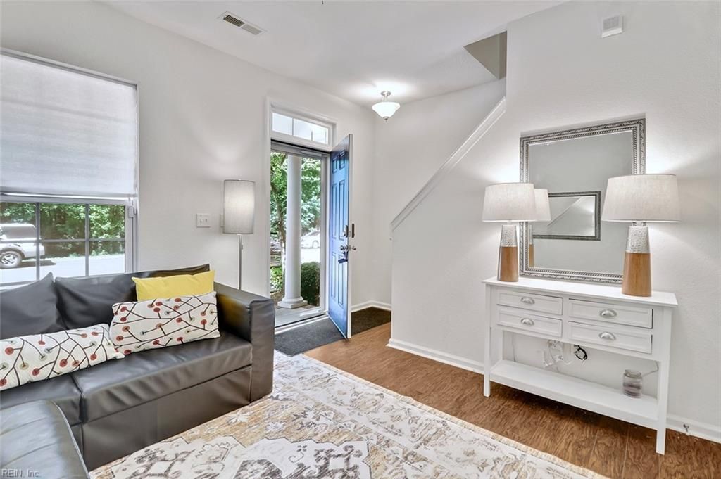 Photo of 274 Paradise Drive, Portsmouth, VA 23701 (MLS # 10631560)