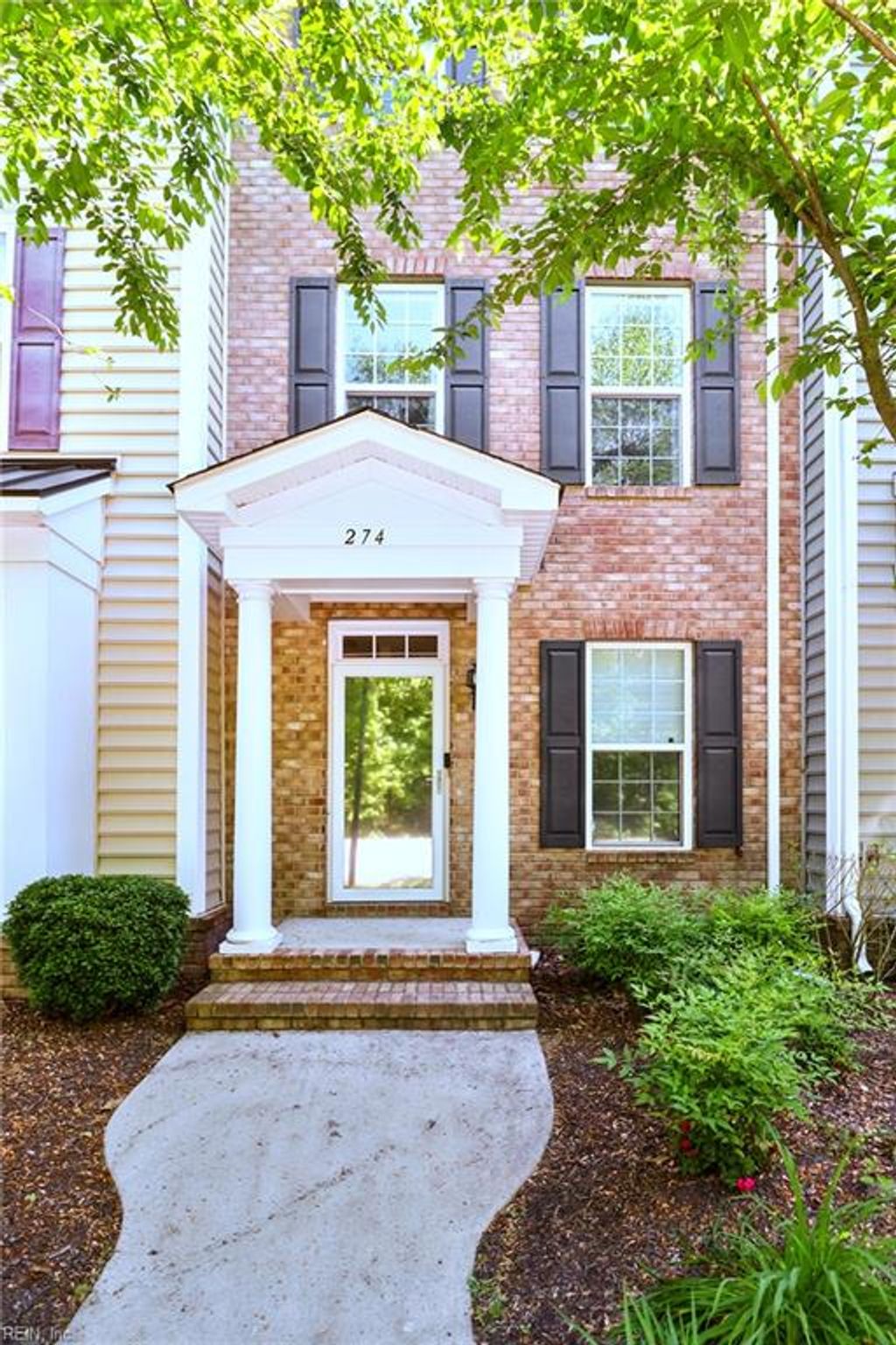Photo of 274 Paradise Drive, Portsmouth, VA 23701 (MLS # 10631560)