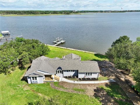 12 Lands End CIR Hampton VA 23669