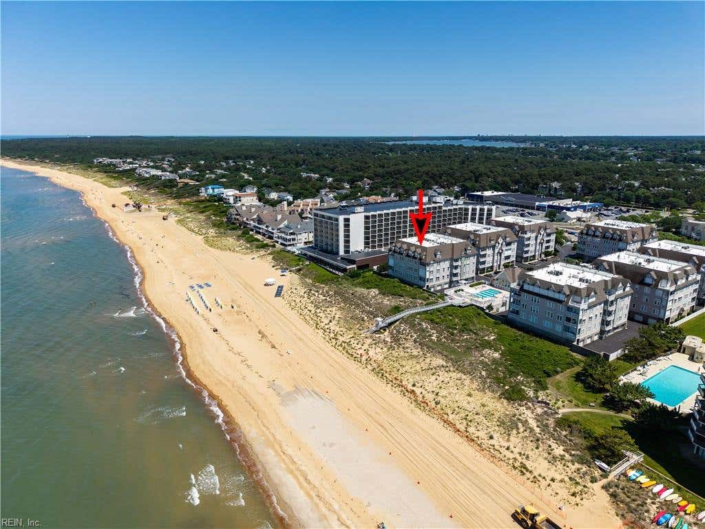 Photo of 2316 Mariners Mark Way #403, Virginia Beach, VA 23451 (MLS # 10650191)