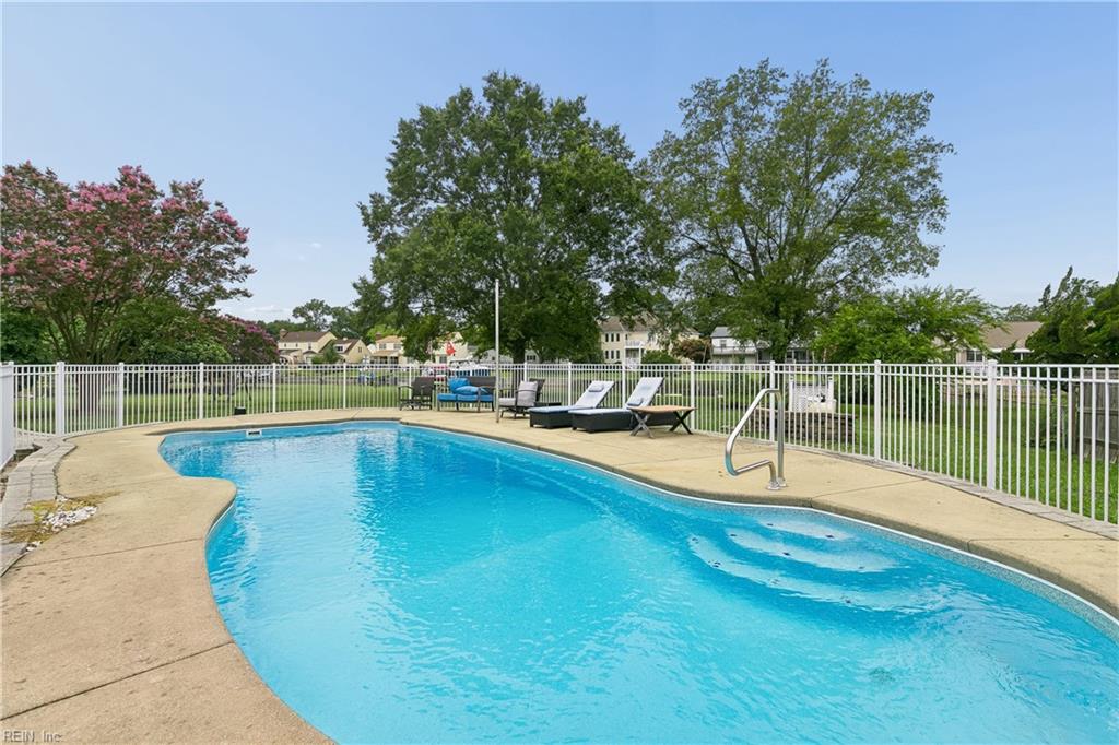 Photo of 207 Skipper Court, Hampton, VA 23669 (MLS # 10645739)