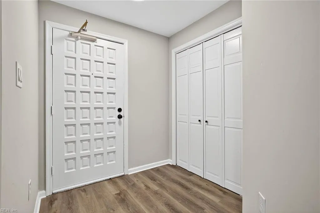 Virginia Beach, Virginia 23451, United States, 2 Bedrooms Bedrooms, ,2 BathroomsBathrooms,Residential,Pending,221392