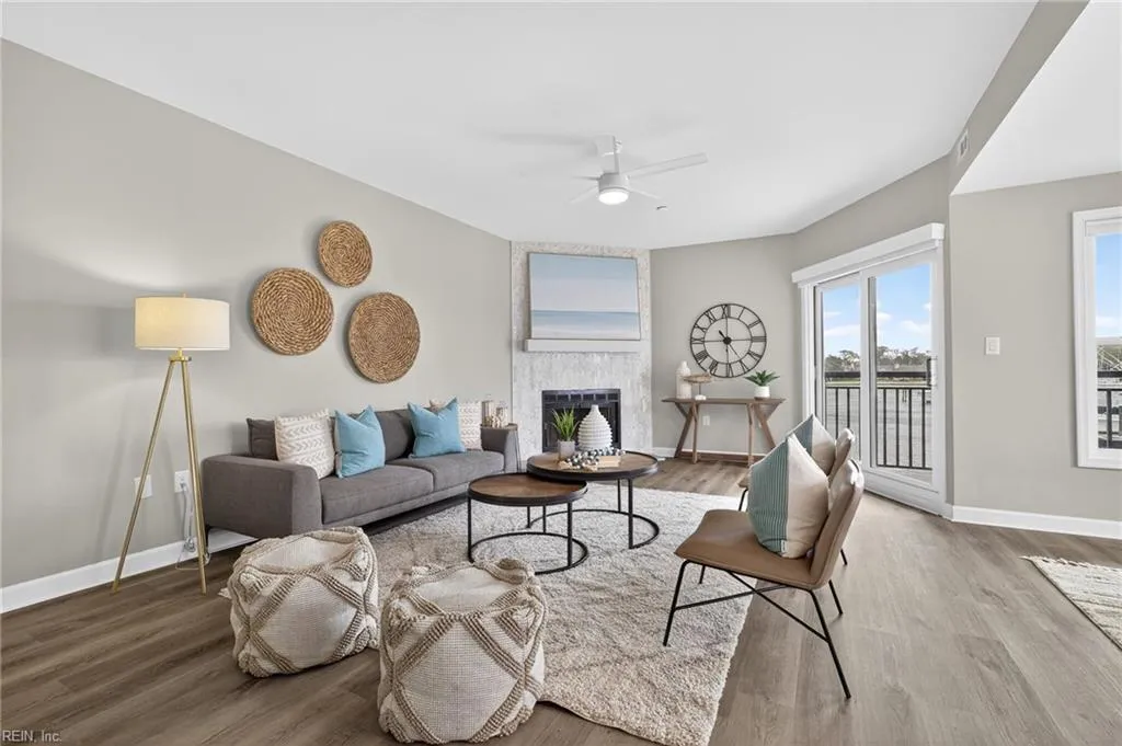 Virginia Beach, Virginia 23451, United States, 2 Bedrooms Bedrooms, ,2 BathroomsBathrooms,Residential,Pending,221392