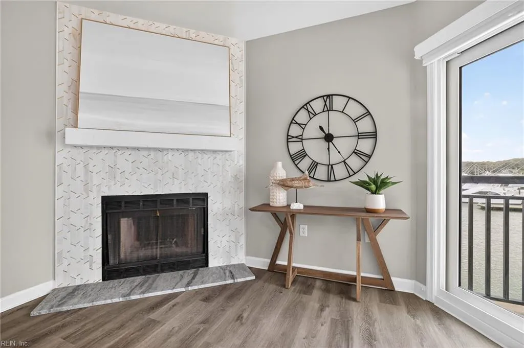 Virginia Beach, Virginia 23451, United States, 2 Bedrooms Bedrooms, ,2 BathroomsBathrooms,Residential,Pending,221392