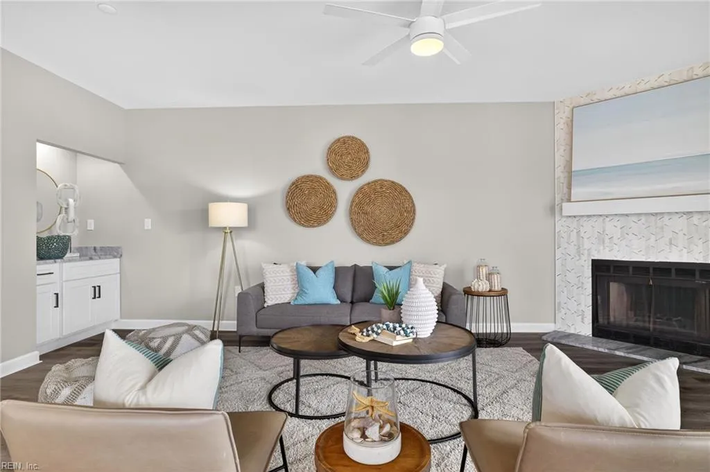 Virginia Beach, Virginia 23451, United States, 2 Bedrooms Bedrooms, ,2 BathroomsBathrooms,Residential,Pending,221392