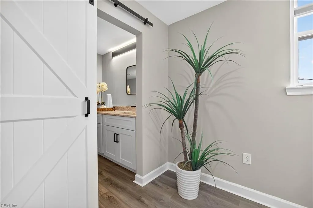 Virginia Beach, Virginia 23451, United States, 2 Bedrooms Bedrooms, ,2 BathroomsBathrooms,Residential,Pending,221392