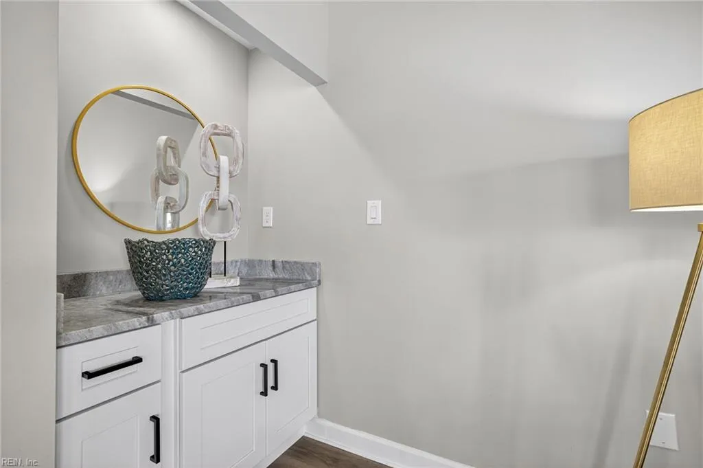 Virginia Beach, Virginia 23451, United States, 2 Bedrooms Bedrooms, ,2 BathroomsBathrooms,Residential,Pending,221392