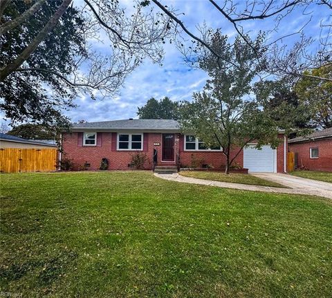 4816 Lonewillow LN Virginia Beach VA 23455