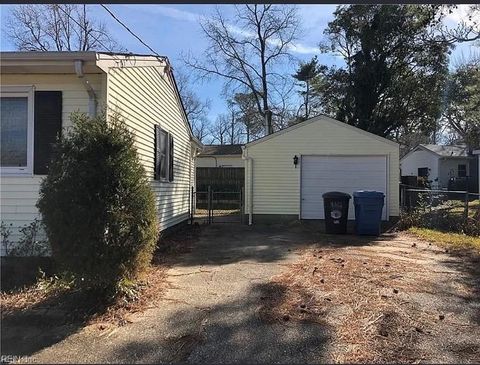 Photo of 4521 Clyde Street, Virginia Beach, VA 23455 (MLS # 10614200)