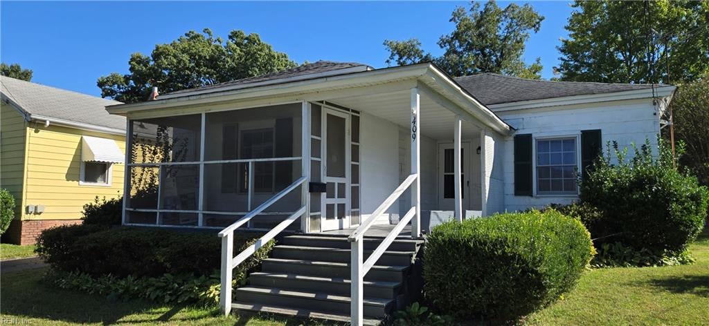 Photo of 409 Highland Avenue, Suffolk, VA 23434 (MLS # 10657777)
