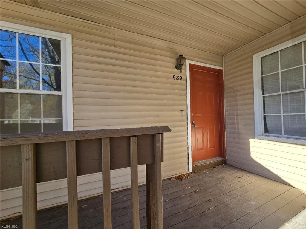 Photo of 989 Gas Light Lane #989, Virginia Beach, VA 23462 (MLS # 10613382)