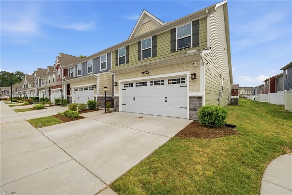 Photo of 531 Eldridge Lane, Chesapeake, VA 23323 (MLS # 10633729)