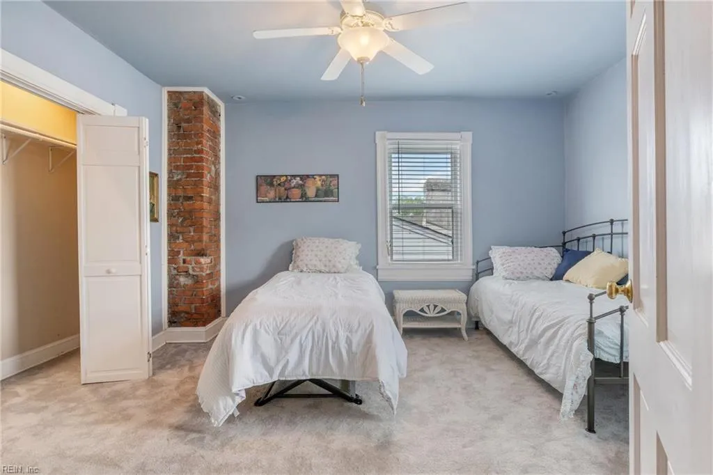 Portsmouth, Virginia 23704, United States, 4 Bedrooms Bedrooms, ,4 BathroomsBathrooms,Residential,Active,136273