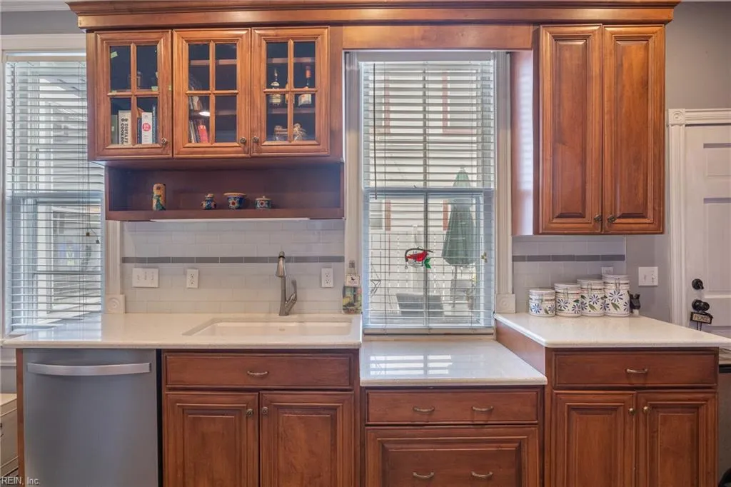 Portsmouth, Virginia 23704, United States, 4 Bedrooms Bedrooms, ,4 BathroomsBathrooms,Residential,Active,136273