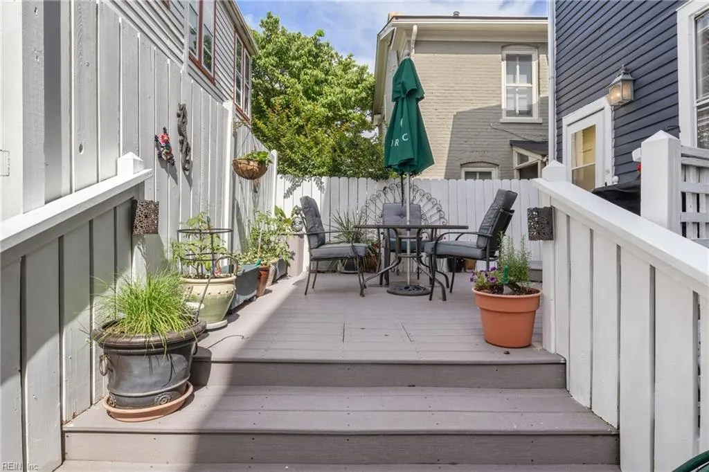 Portsmouth, Virginia 23704, United States, 4 Bedrooms Bedrooms, ,4 BathroomsBathrooms,Residential,Active,136273