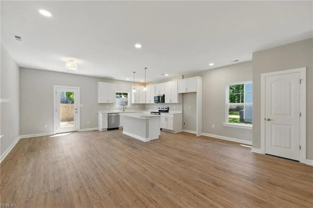 Norfolk, Virginia 23513, United States, 4 Bedrooms Bedrooms, ,3 BathroomsBathrooms,Residential,Active,125792