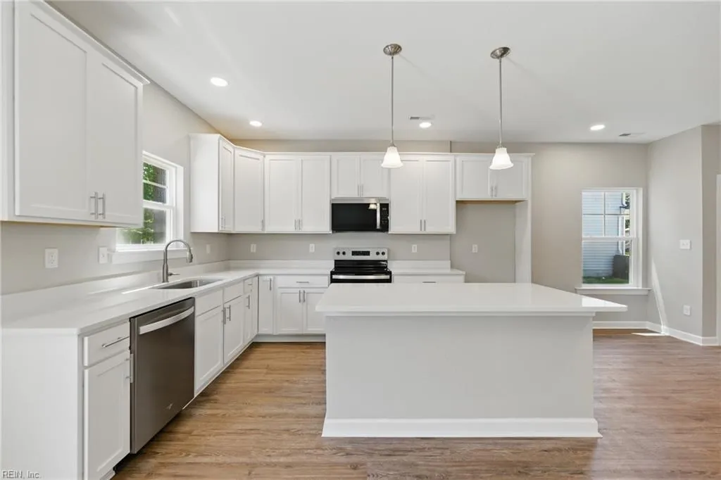 Norfolk, Virginia 23513, United States, 4 Bedrooms Bedrooms, ,3 BathroomsBathrooms,Residential,Active,125792