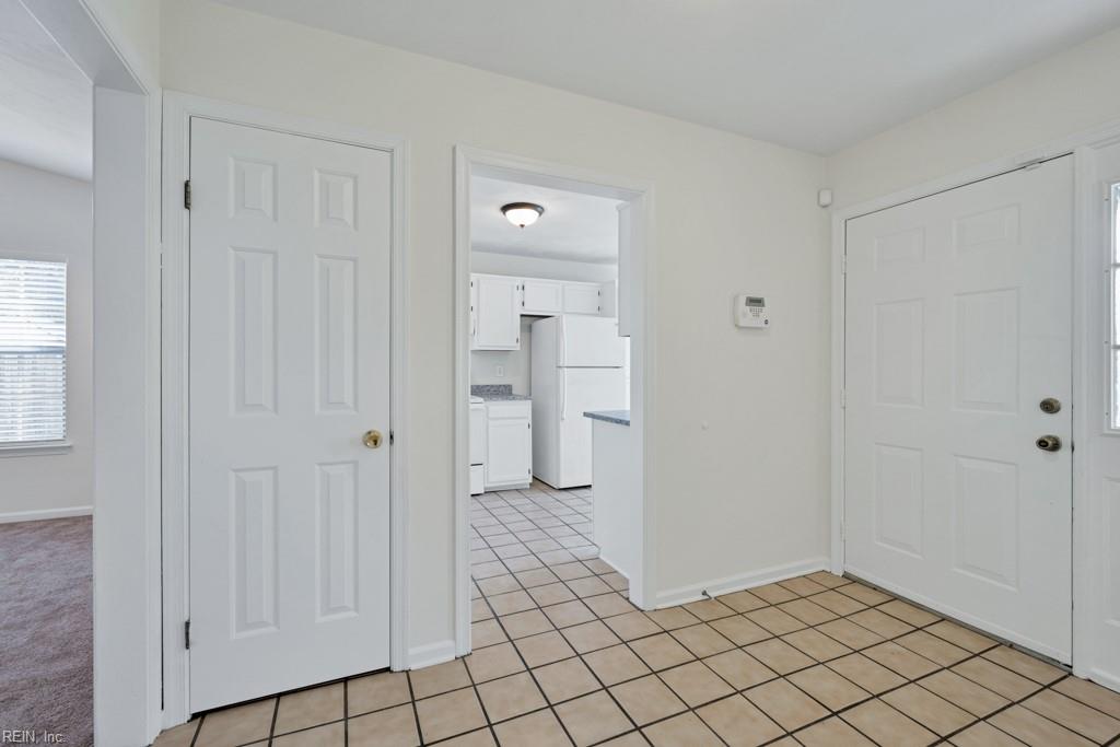 1096 Valencia CT