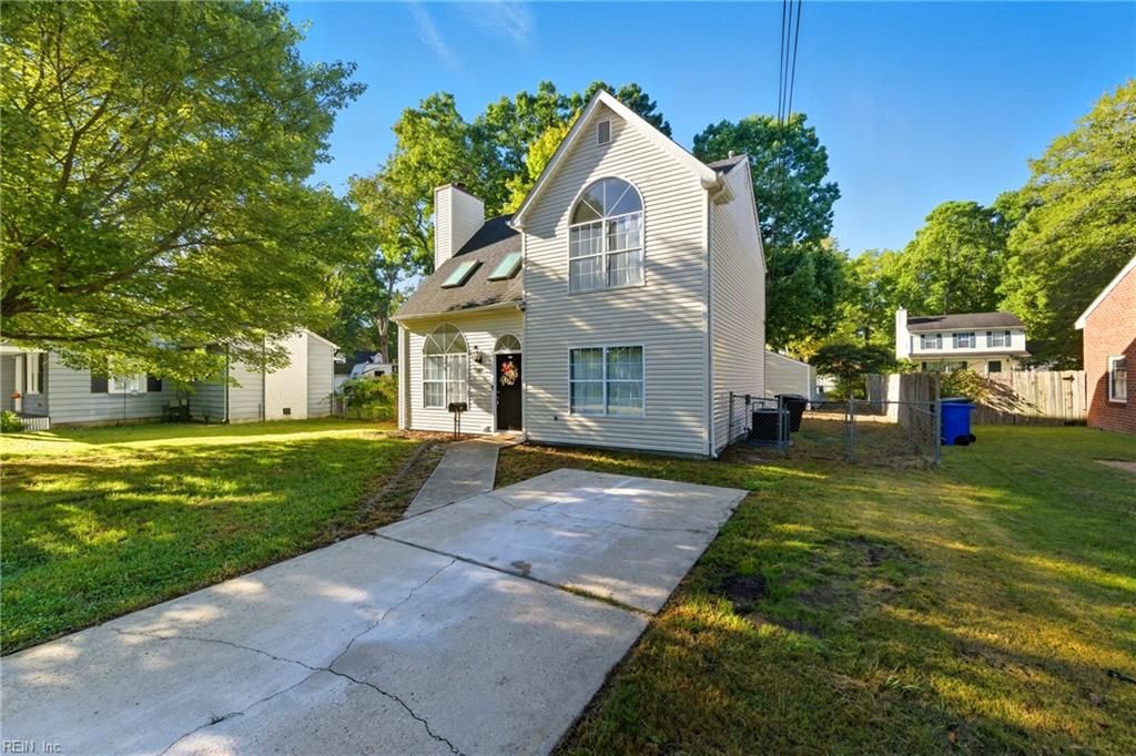 Photo of 60 Morrison Avenue, Newport News, VA 23601 (MLS # 10612873)