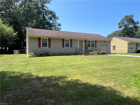 Photo of 639 Daniel Dr DR, Newport News, VA 23601 (MLS # 10642239)
