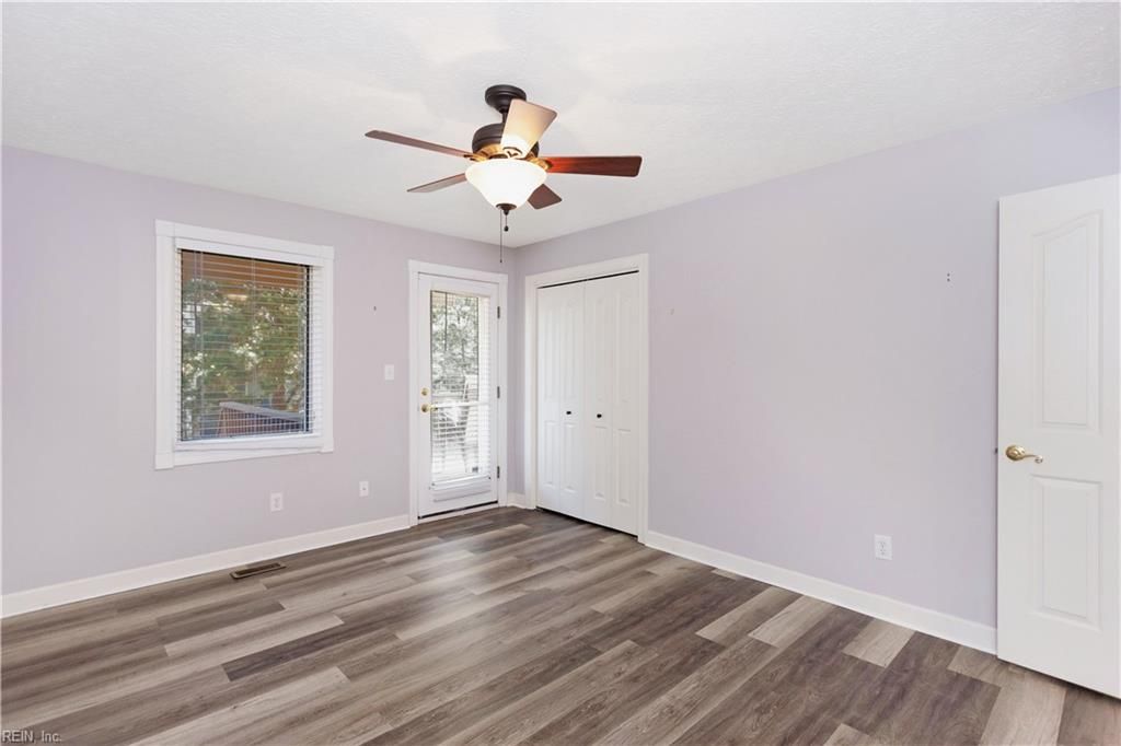 Photo of 73 Mizzen Circle, Hampton, VA 23664 (MLS # 10630147)