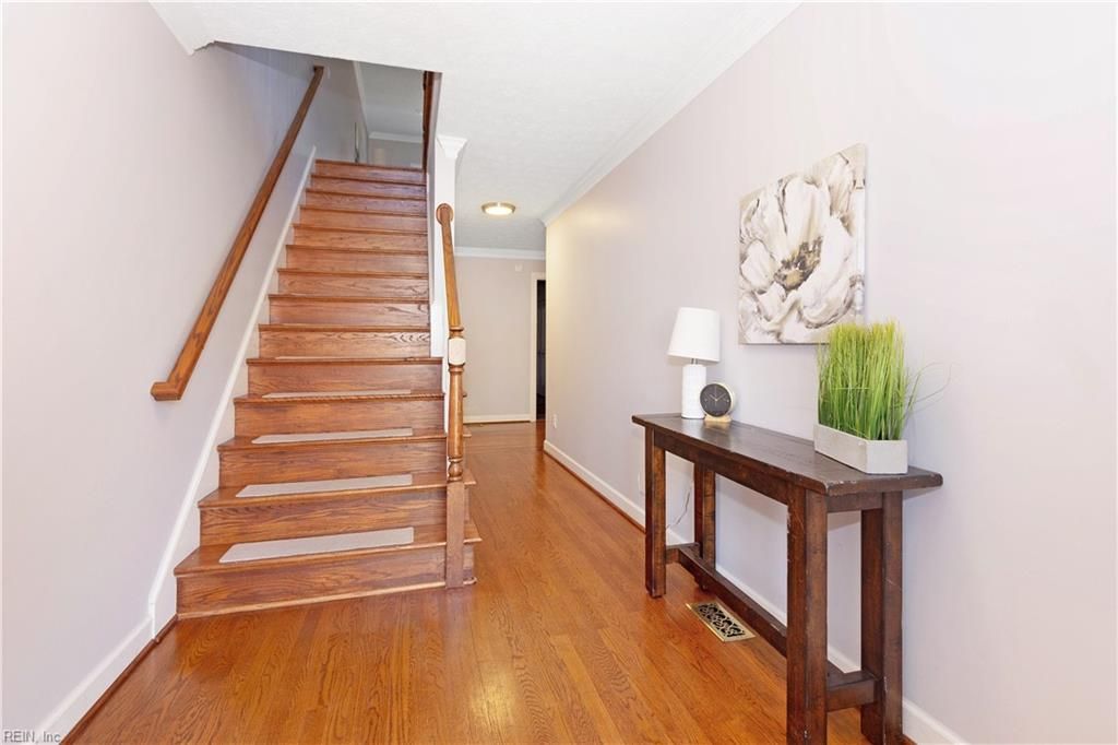 Photo of 73 Mizzen Circle, Hampton, VA 23664 (MLS # 10630147)