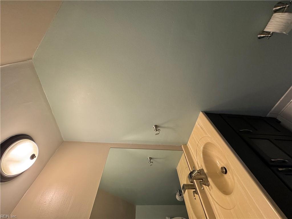 4736 Hollis RD 4736