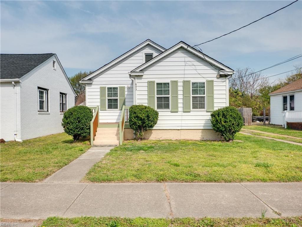 Photo of 643 33rd Street, Newport News, VA 23607 (MLS # 10626726)