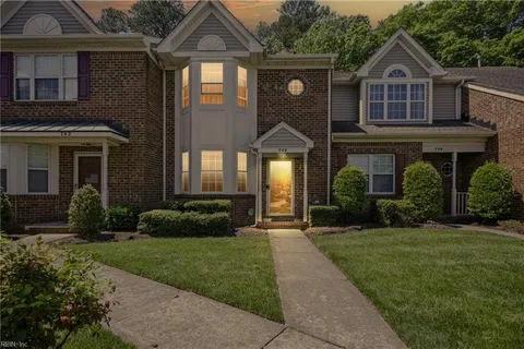 740 W Lake Circle, Chesapeake, VA 23322 - #: 10581797