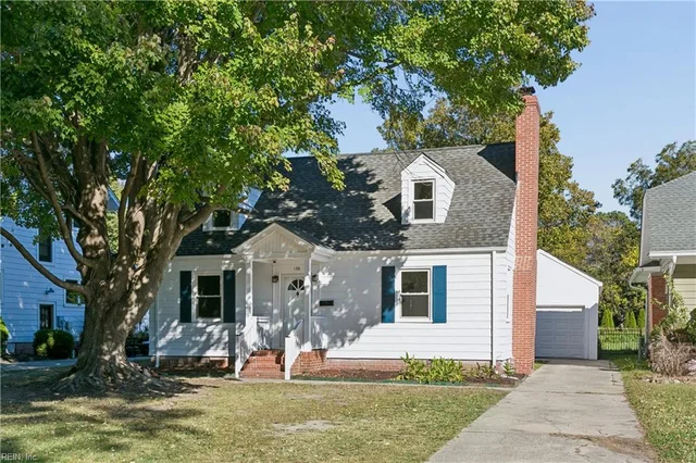 138 Hampton Roads Avenue, photo 3 of 45