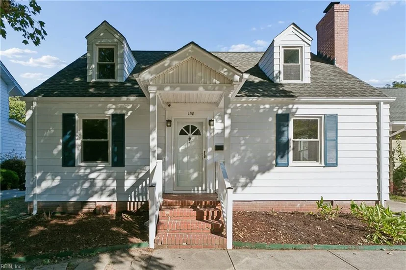 138 Hampton Roads Avenue, photo 1 of 45