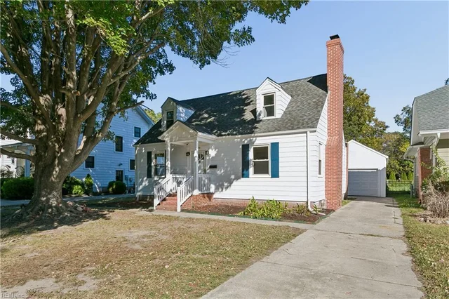 138 Hampton Roads Avenue, photo 5 of 45