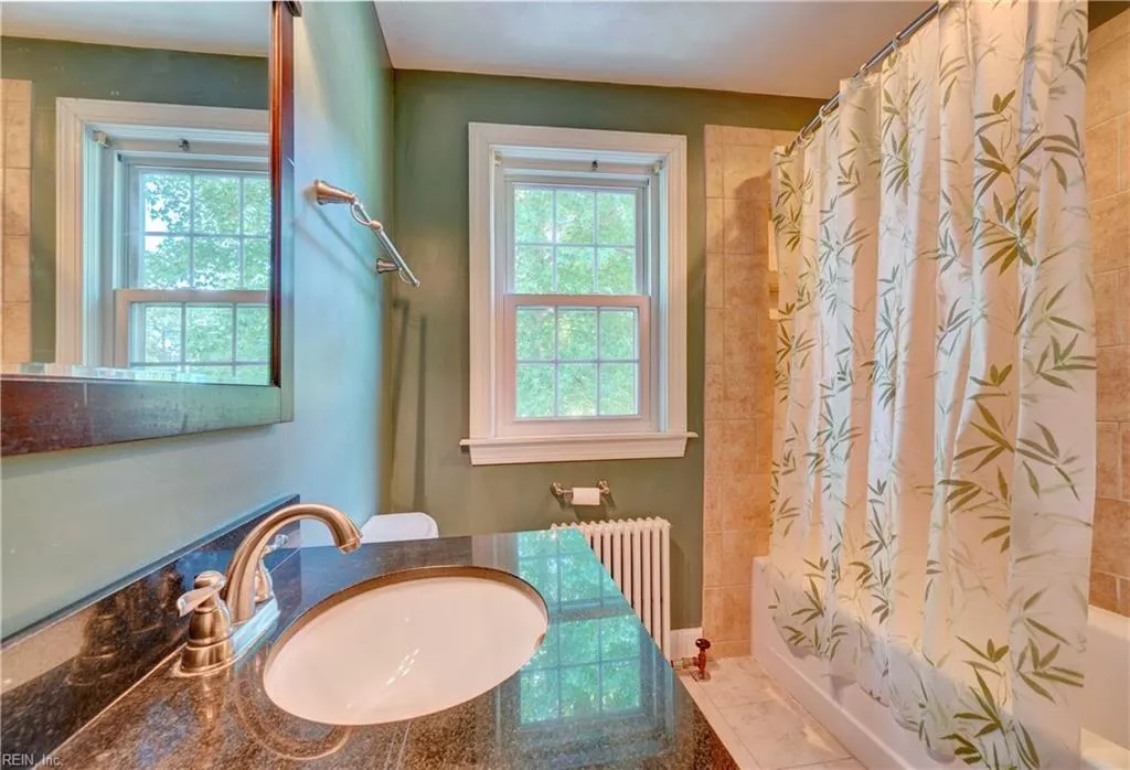 Norfolk, Virginia 23505, United States, 4 Bedrooms Bedrooms, ,2 BathroomsBathrooms,Residential,Active,128386